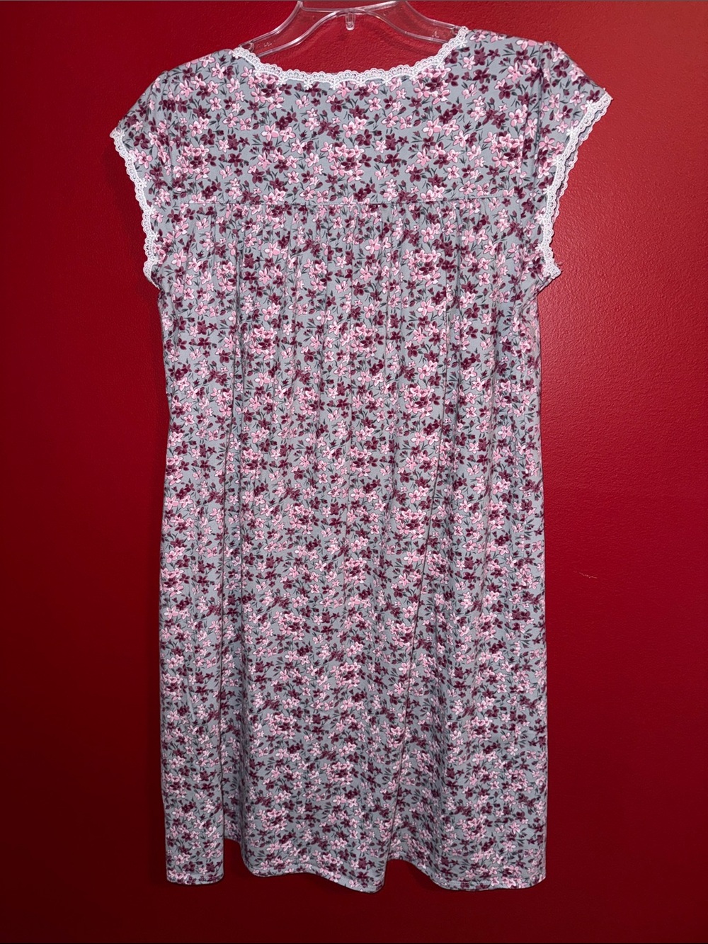 Eileen West 100% Cotton Gray & Pink Floral Nightgown with Lace Trim - Picture 5 of 6